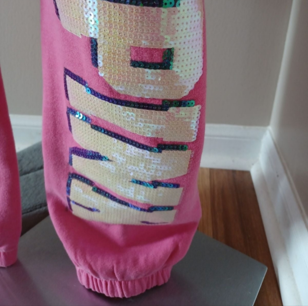 Pink Victoria Secret 💗 RARE/HTF Sweatsuit - Picture 3 of 15